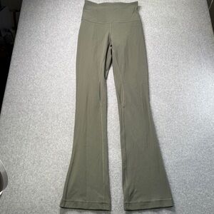 Lululemon Groove Pant Flare Leggings Women’s 2 Green High Rise Yoga Gym